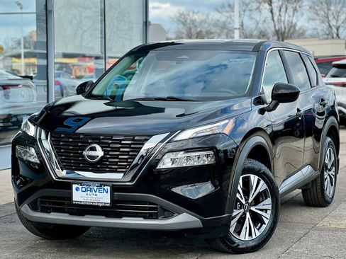 Used 2023 Nissan Rogue SV image 32