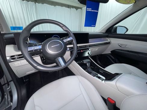 Used 2025 Hyundai Tucson SEL image 3