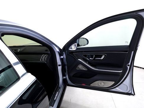 Used 2024 Mercedes-Benz Maybach S 680 4MATIC image 33