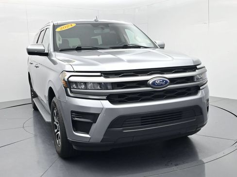 Used 2024 Ford Expedition Max XLT AWD/4WD image 2