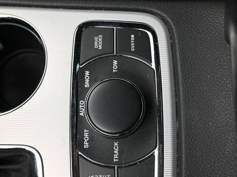 Used 2019 Jeep Grand Cherokee SRT w/ Trailer Tow Group IV AWD/4WD image 14