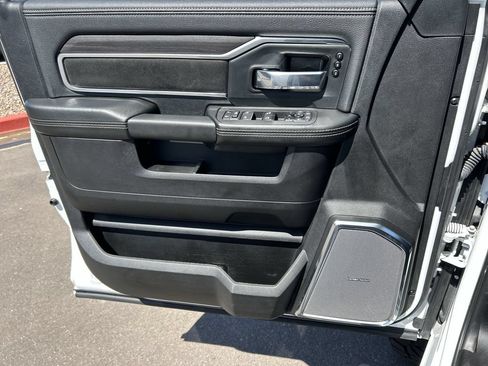 Used 2025 RAM 2500 Laramie AWD/4WD image 22
