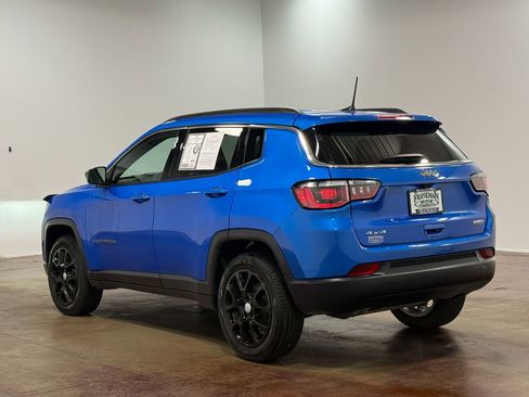 Used 2024 Jeep Compass Latitude AWD/4WD image 5