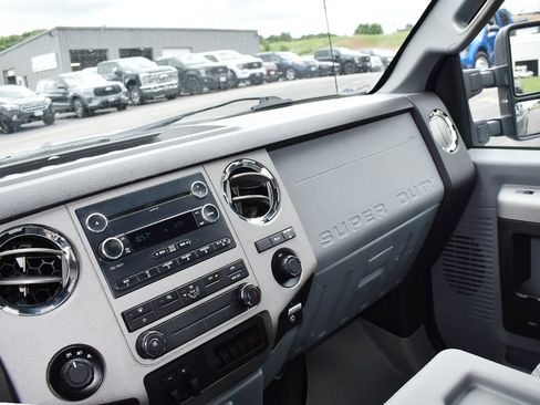 Used 2015 Ford F250 XLT w/ XLT Value Package AWD/4WD image 18