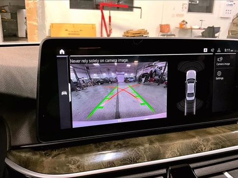 Used 2021 BMW 540i xDrive w/ Premium Package image 26