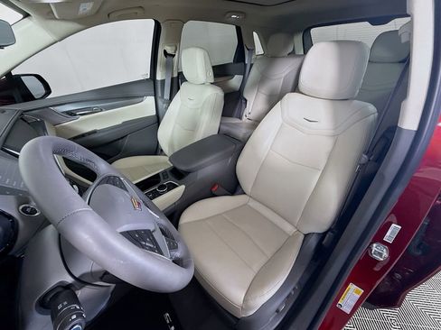 Used 2025 Cadillac XT5 Premium Luxury w/ Technology Package image 20