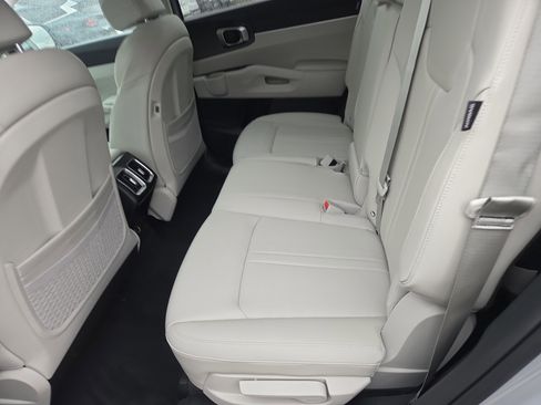 New 2026 Kia Sorento S w/ S Panoramic Sunroof Package image 6