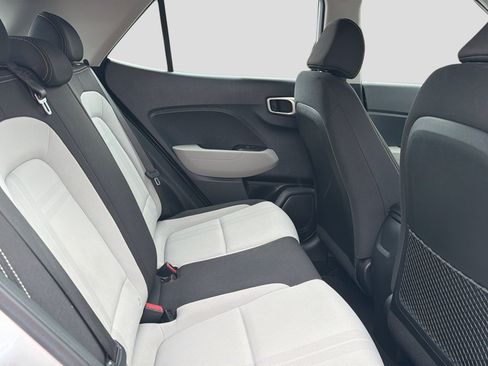 Certified 2023 Hyundai Venue SEL FWD image 26