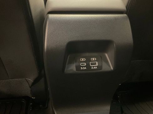 Used 2024 Subaru Crosstrek 2.0i Premium image 33