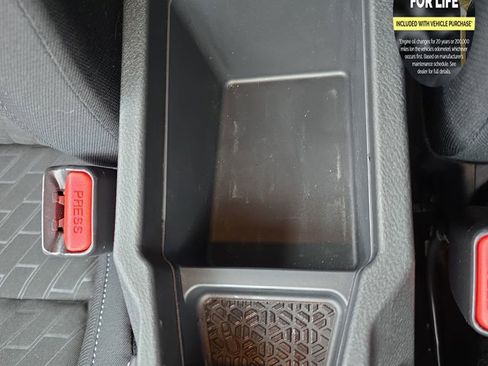 Used 2024 Nissan Kicks SV image 30