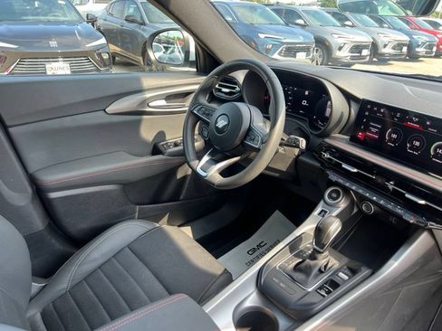 Used 2024 Dodge Hornet GT AWD/4WD image 42