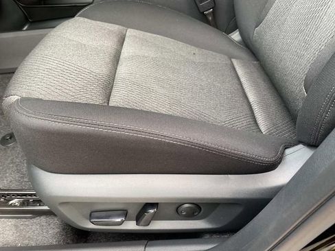 New 2026 Nissan Rogue SV w/ Cold Weather Package AWD/4WD image 9