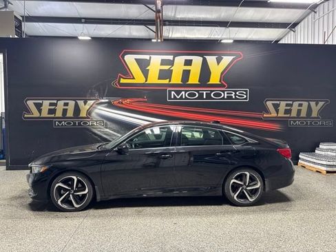 Used 2022 Honda Accord Sport image 2