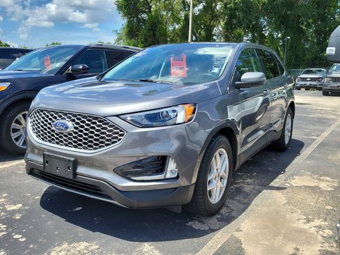 Used 2024 Ford Edge SEL w/ Convenience Package AWD/4WD image 3