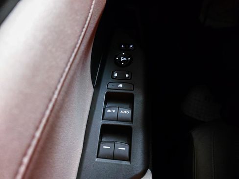 Used 2019 Honda Insight LX image 26