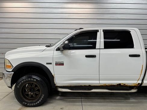 Used 2012 RAM 2500 ST w/ Chrome Appearance Group image 3