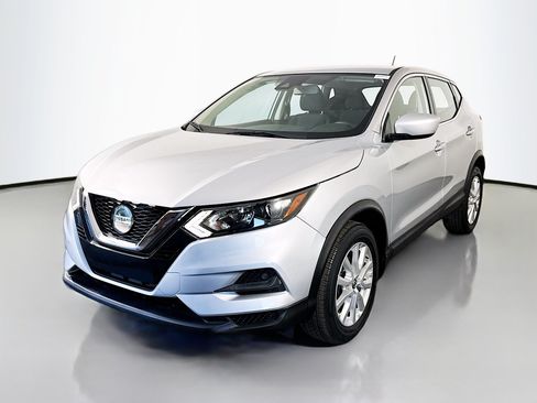 Used 2020 Nissan Rogue Sport S w/ Appearance Package FWD image 4