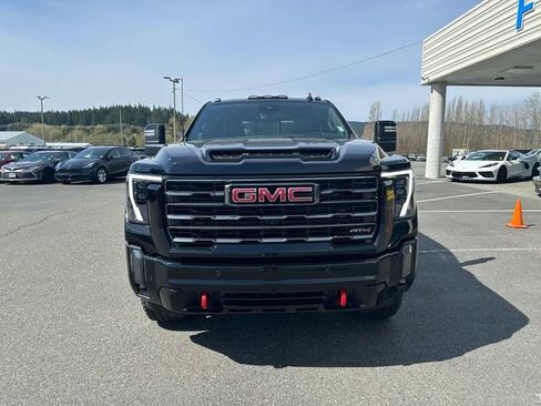 Used 2024 GMC Sierra 3500 AT4 w/ AT4 Premium Plus Package AWD/4WD image 7