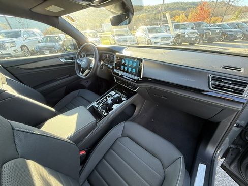 New 2026 Volkswagen Atlas Cross Sport SEL image 24