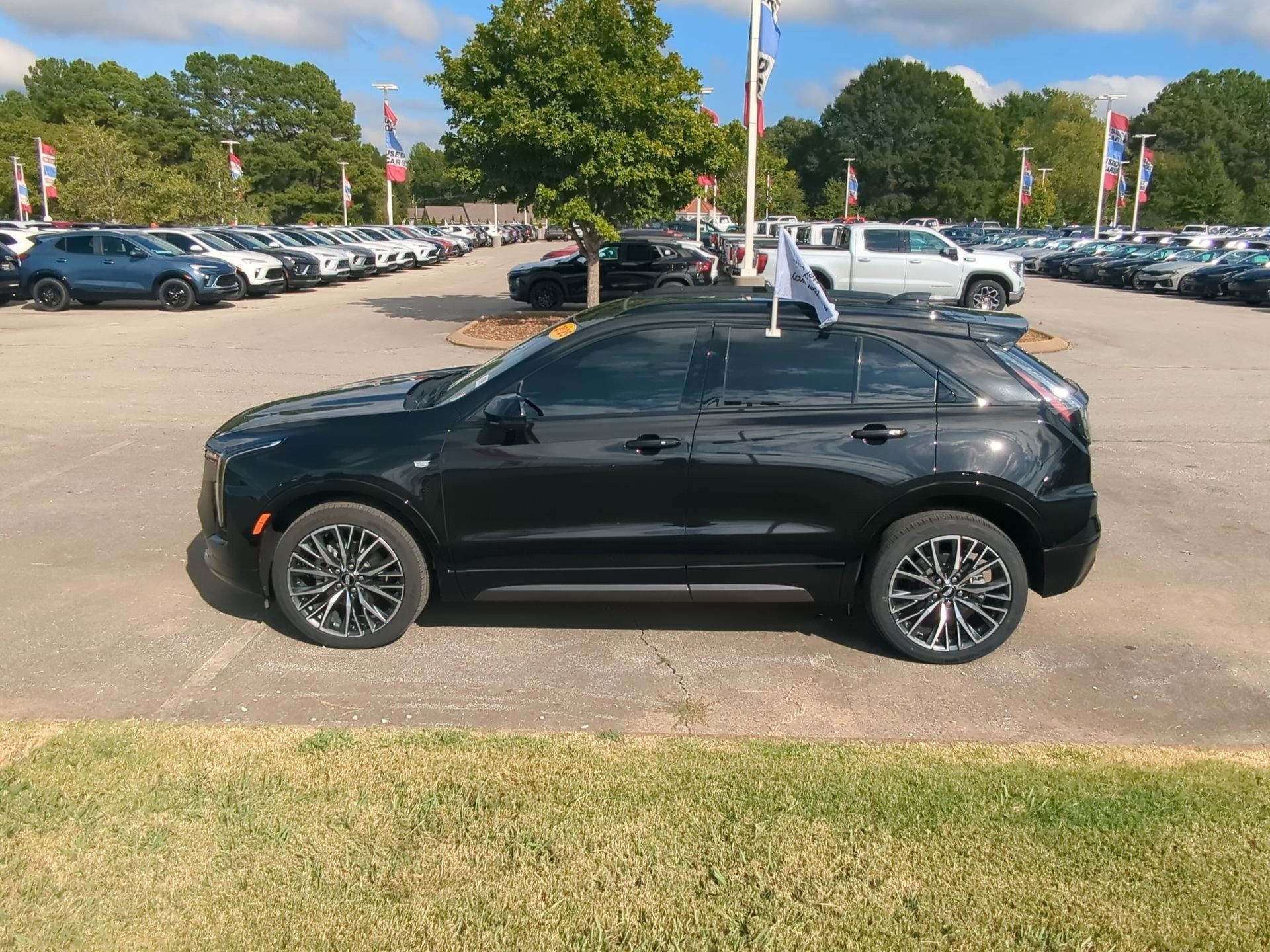 Used 2025 Cadillac XT4 Sport FWD image 5
