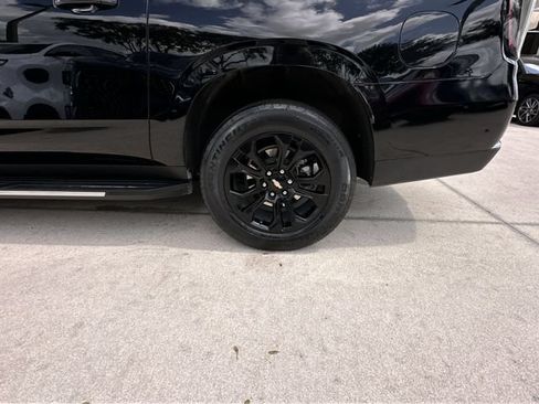 Certified 2025 Chevrolet Suburban LT w/ Comfort Package RWD image 18