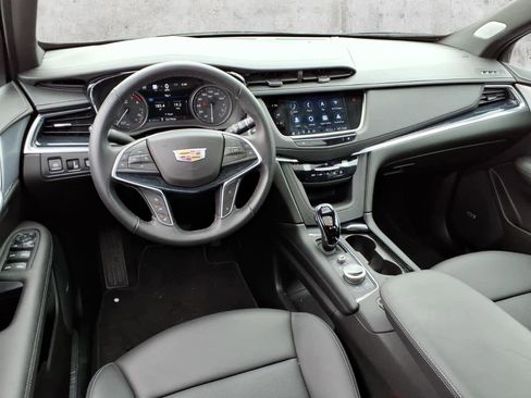 Used 2024 Cadillac XT5 Premium Luxury w/ Technology Package image 7