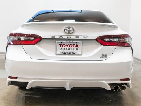 Used 2022 Toyota Camry SE w/ Carpet Mat Package (TMS) AWD/4WD image 8