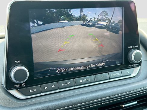 Certified 2023 Nissan Rogue SV image 13