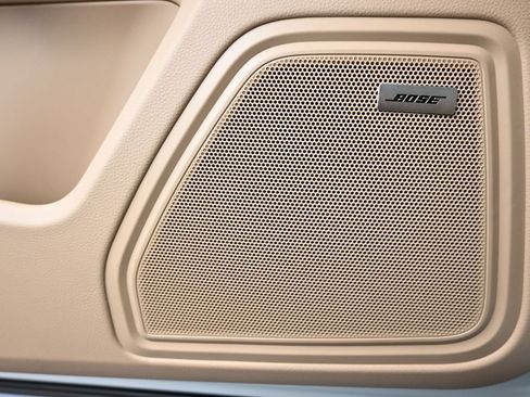 Certified 2026 Porsche Macan AWD/4WD image 17