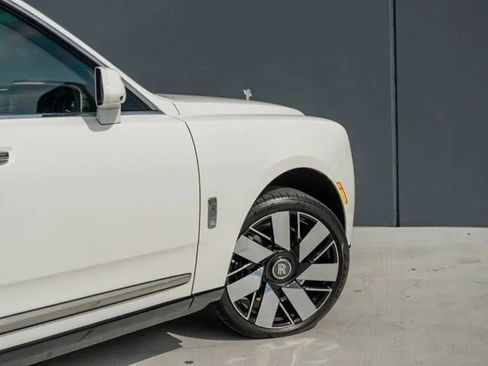 Used 2025 Rolls-Royce Cullinan image 41