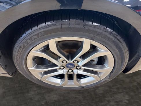 Used 2020 Ford Fusion SEL FWD image 39