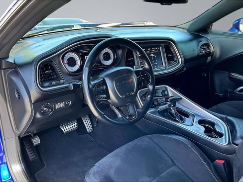Used 2022 Dodge Challenger R/T Scat Pack w/ Shaker Package RWD image 4