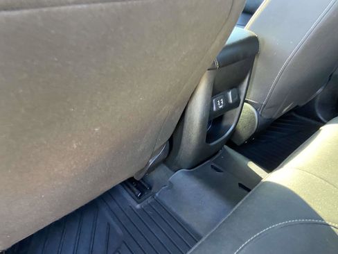 Used 2022 Chevrolet Colorado LT image 3