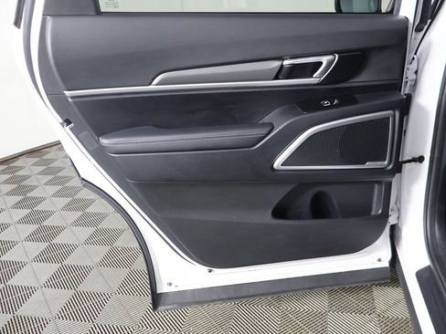 Used 2022 Kia Telluride LX image 23