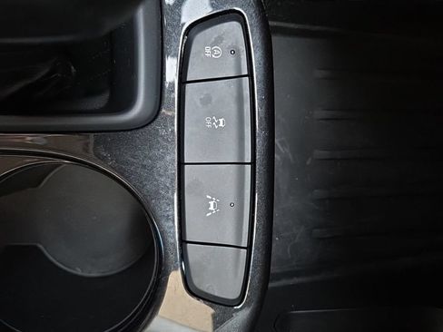 Used 2024 Chevrolet TrailBlazer LS FWD image 18