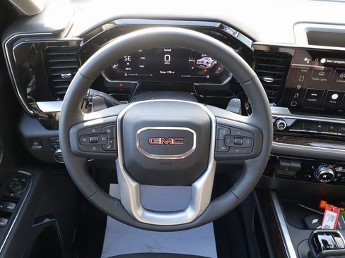 New 2026 GMC Sierra 1500 Elevation AWD/4WD image 17
