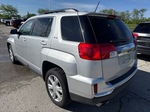 Used 2017 GMC Terrain SLE w/ Convenience Package FWD image 3