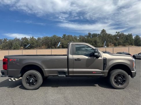 Used 2023 Ford F250 XL w/ STX Appearance Package AWD/4WD image 4