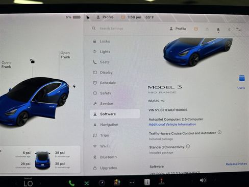 Used 2018 Tesla Model 3 Mid Range RWD image 28