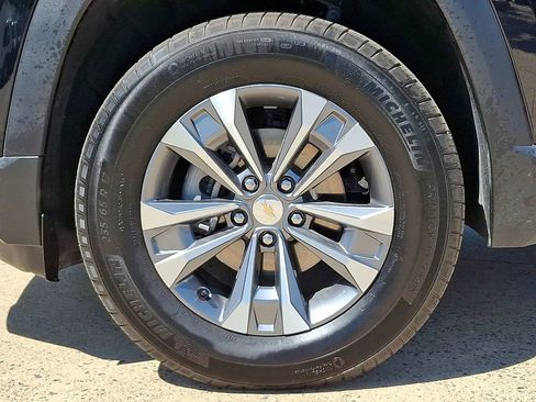 Used 2025 Chevrolet Equinox LT AWD/4WD image 8