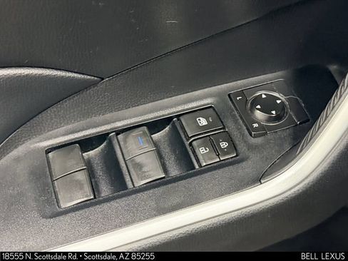 Used 2021 Toyota RAV4 XLE FWD image 18
