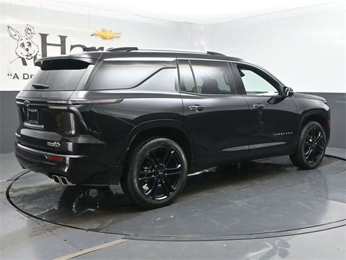 New 2025 Chevrolet Traverse High Country w/ LPO, Floor Liner Package image 29