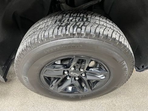 Used 2021 Chevrolet Silverado 1500 LT Trail Boss image 18