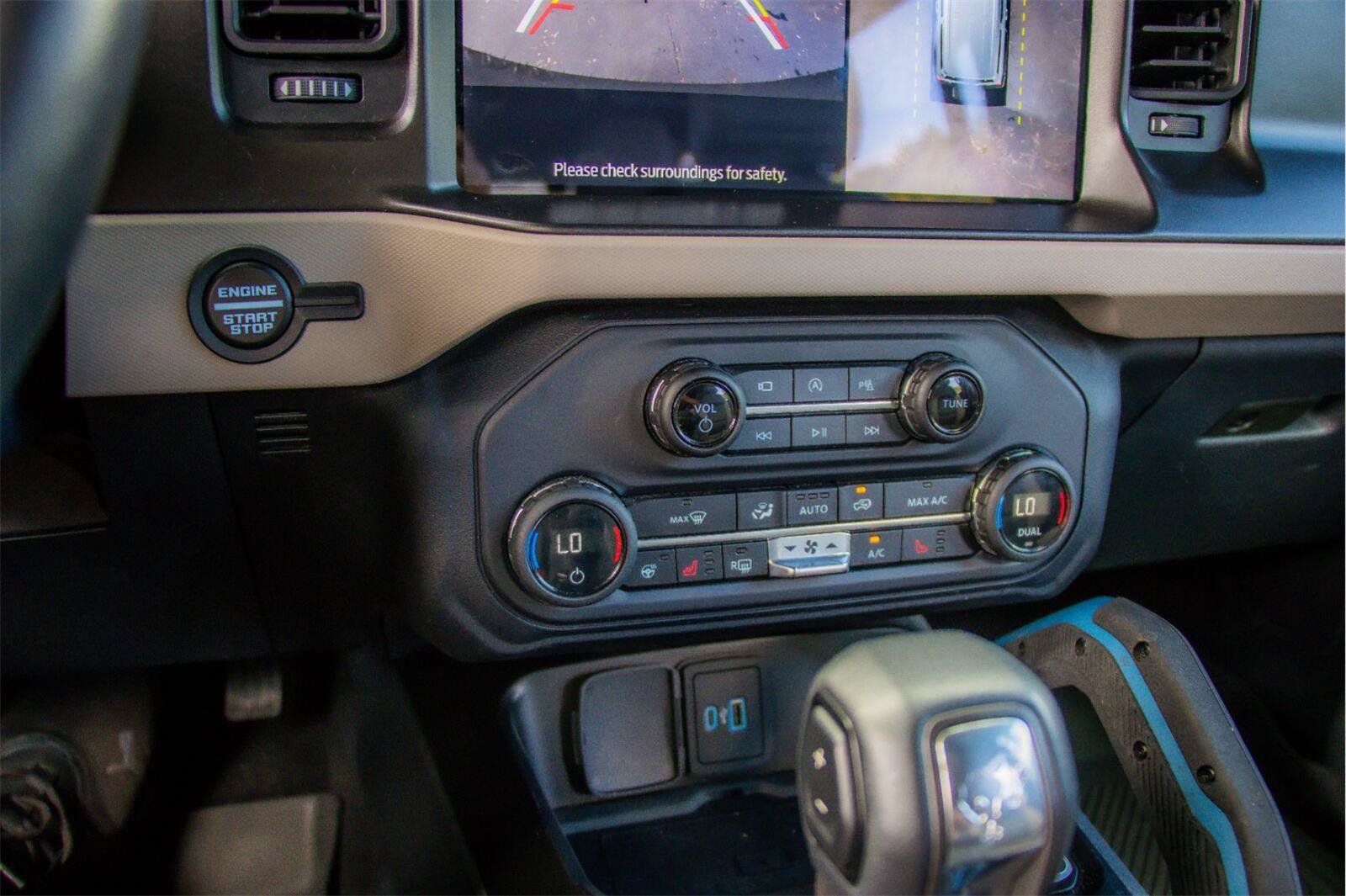 Used 2023 Ford Bronco Wildtrak AWD/4WD image 14