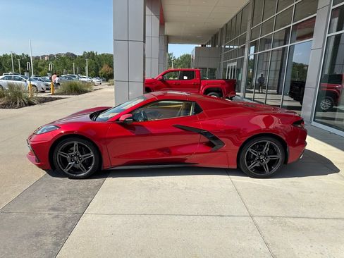 Used 2021 Chevrolet Corvette Stingray Premium Conv w/ 3LT RWD image 3
