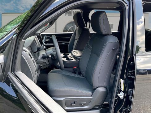 Certified 2025 RAM 2500 Big Horn AWD/4WD image 22