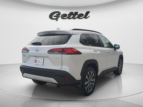 Used 2023 Toyota Corolla Cross XLE w/ Convenience Package image 12