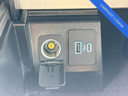 Used 2023 Ford Explorer XLT w/ Equipment Group 202A AWD/4WD image 37