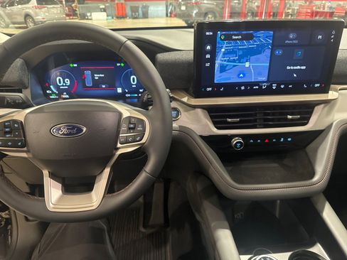 Used 2026 Ford Explorer Active RWD image 63
