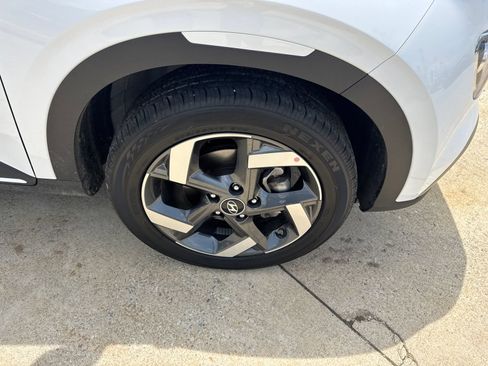 Certified 2026 Hyundai Venue SEL FWD image 12
